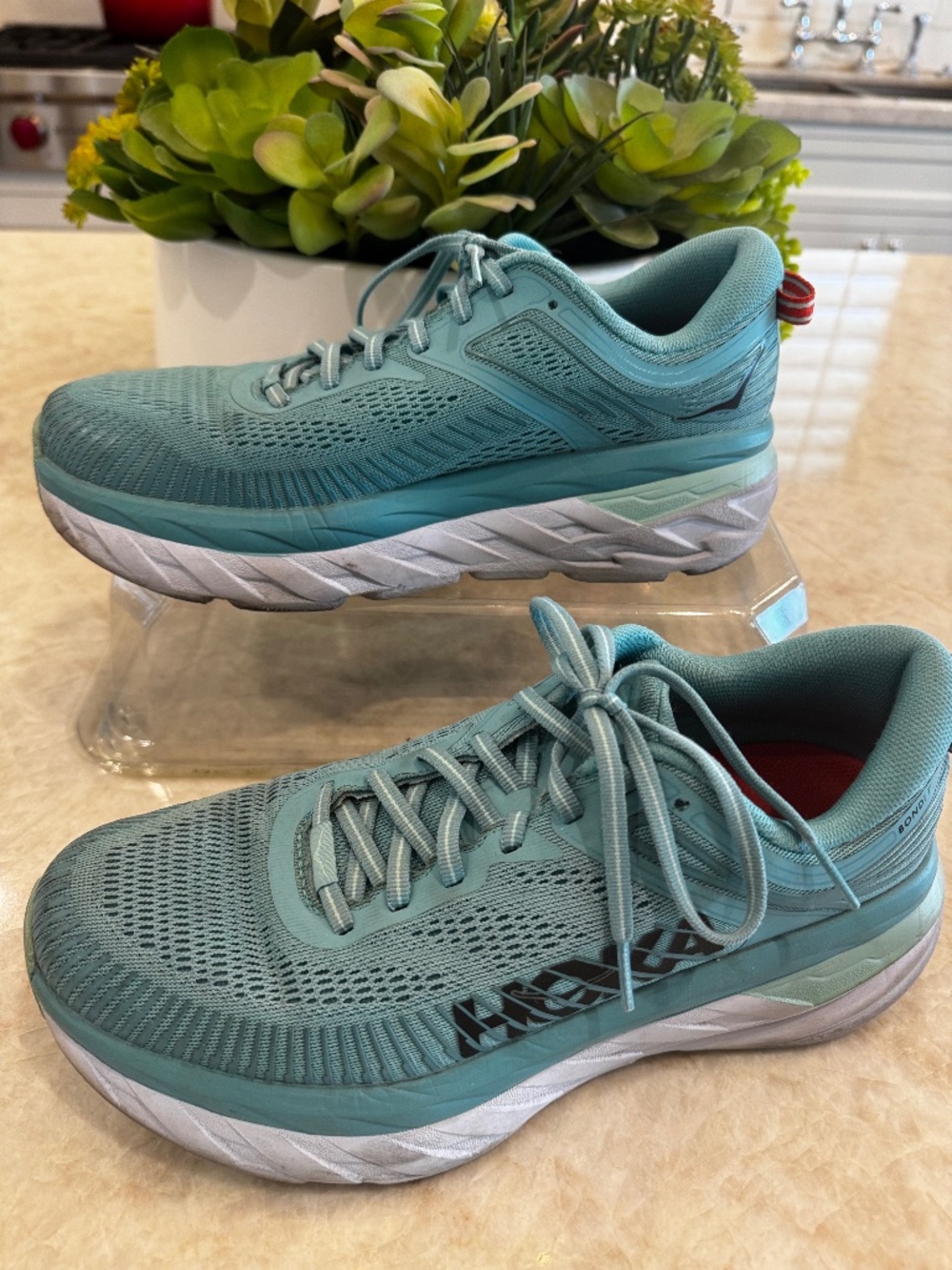 HOKA One One Bondi 7 Women's Running Shoe, Size 8.5